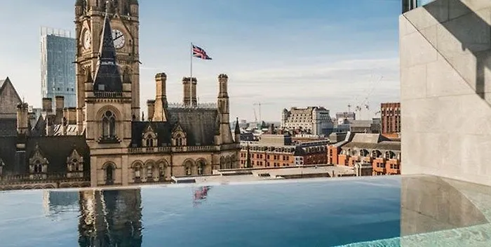 Top Cheap Hotels Near Manchester Airport with Parking